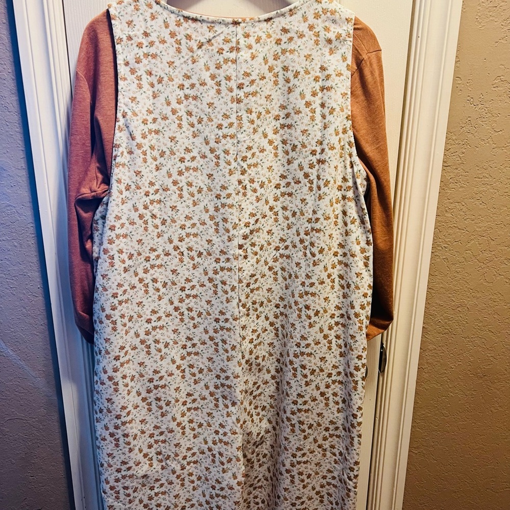 Floral Print Jumpsuit - Picture 8 of 12
